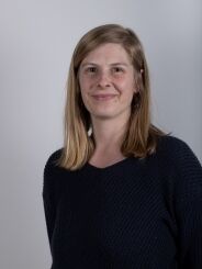 Laura  Prampart